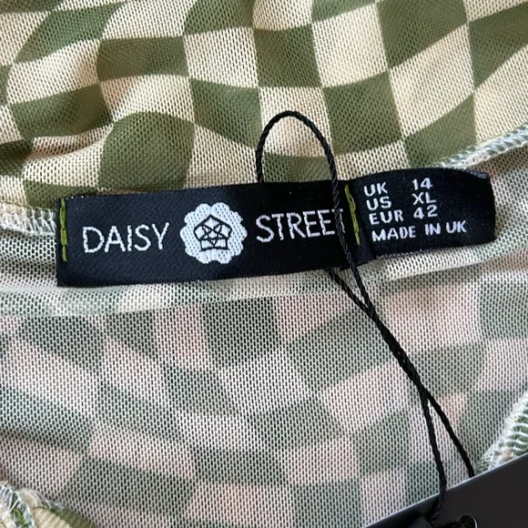 Daisy Street Kaleidoscope Dress Green White Checkered - Picture 2 of 4